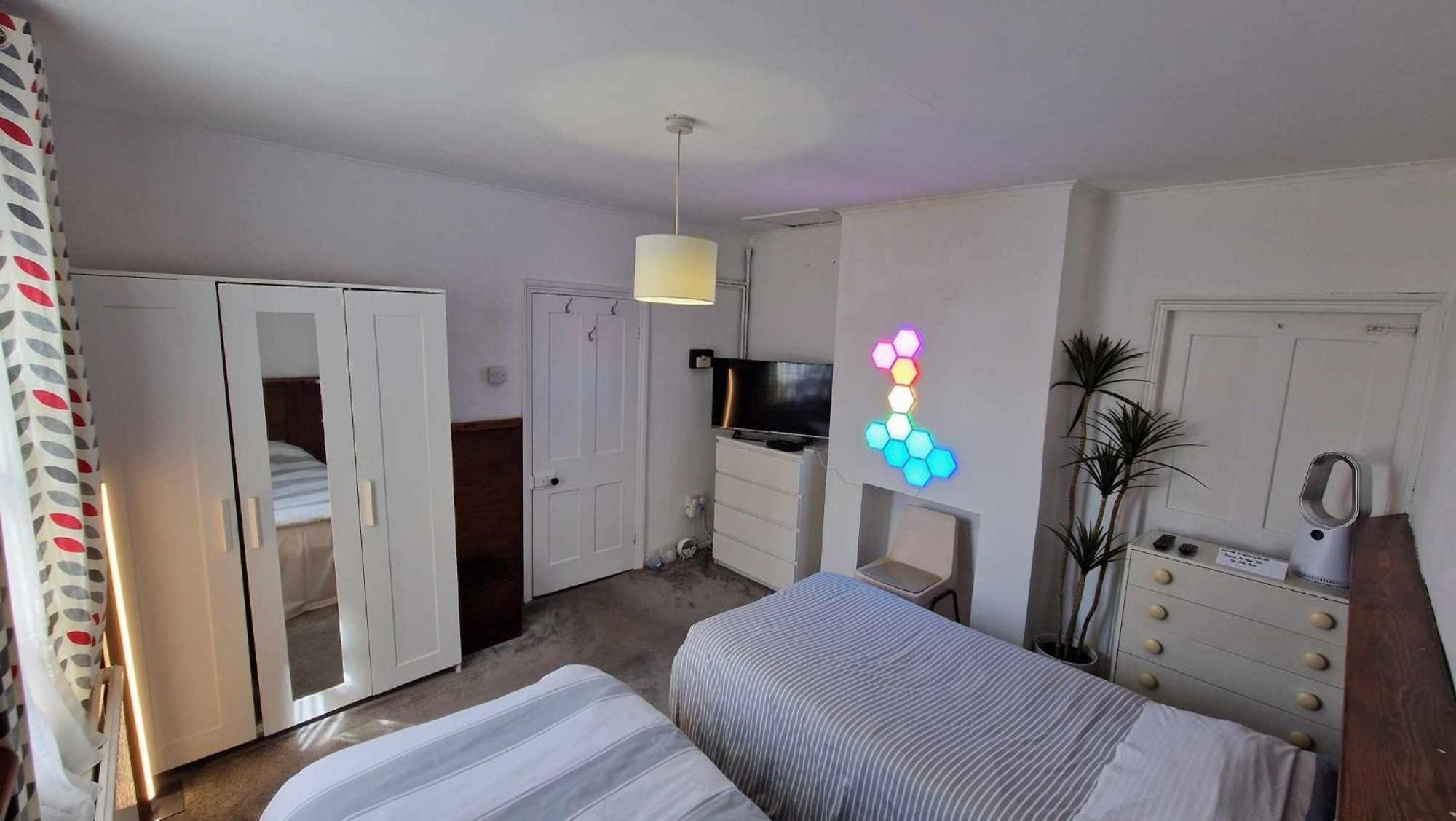 Converted Bungalow In Bexley Londra Esterno foto